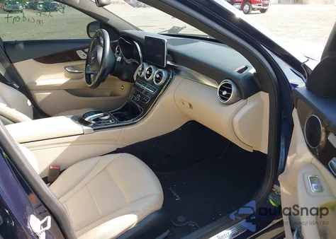 2015 Mercedes-Benz C 300 4Matic/Luxury 4Matic/Sport 4Matic from USA, damaged, VIN 55SWF4KB1FU031989